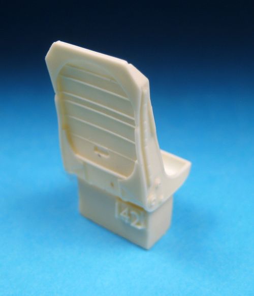 Barracuda Studios BCR32142 1:32 Hawker Tempest Seat with Backpad