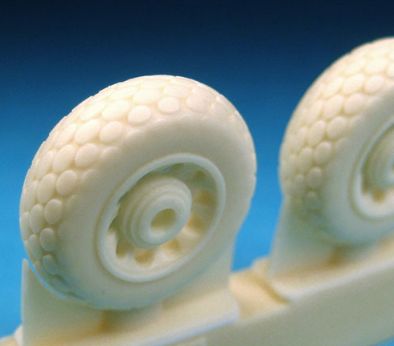Barracuda Studios BCR48050 1:48 P-51 Mustang Oval Tread Pattern Wheels