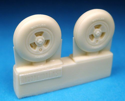 Barracuda Studios BCR48097 1:48 Supermarine Spitfire Mk.XIX 3 slot wheels