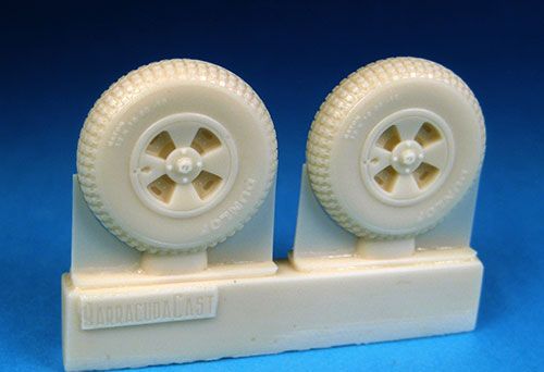 Barracuda Studios BCR48151 1:48 British 4-Slot 32' Mainwheels