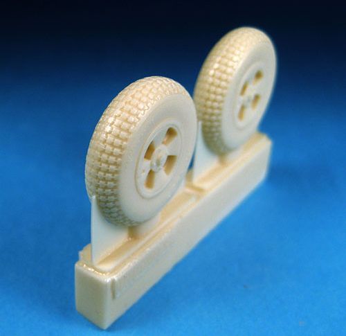 Barracuda Studios BCR48151 1:48 British 4-Slot 32' Mainwheels