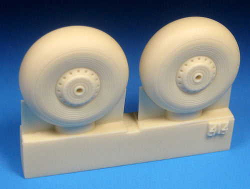 Barracuda Studios BCR72414 1:72 Avro Lancaster Mainwheels