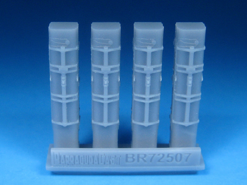 Barracuda Studios BCR72507 1:72 RAF Small Bomb Containers
