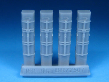 Barracuda Studios BCR72507 1:72 RAF Small Bomb Containers