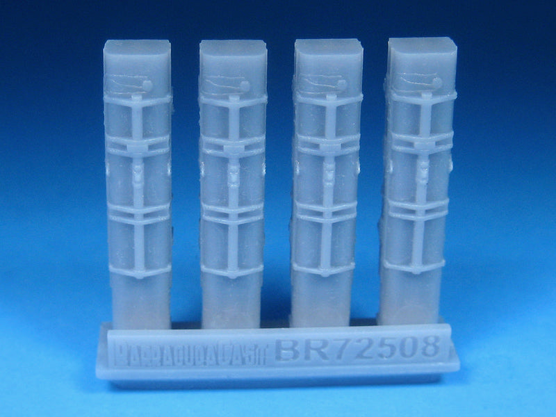 Barracuda Studios BCR72508 1:72 RAF Small Bomb Containers