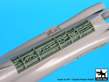 Blackdog BDOA48088 1:48 McDonnell F-4J Phantom spine electronics