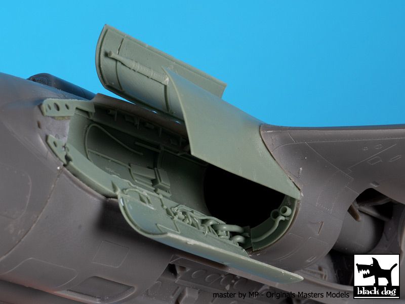 Blackdog BDOA48182 1:48 Blackburn Buccaneer left engine