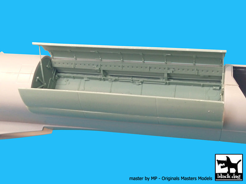 Blackdog BDOA72018 1:72 Boeing B-52G Stratofortress bomb bay