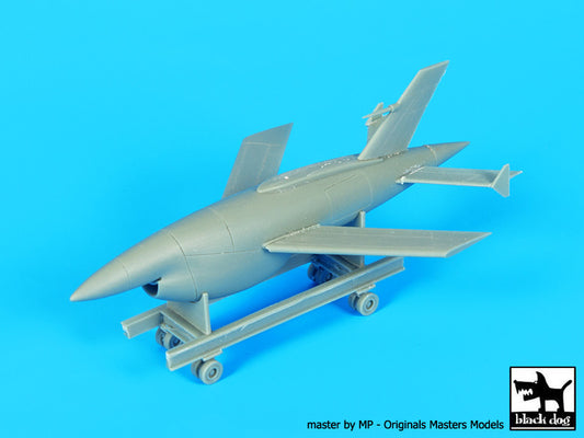 Blackdog BDOA72058 1:72 AQM-34 Firebee and trolley