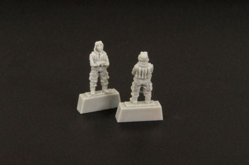 Brengun BRL144080 1:144 Japanese pilot WWII standing figures x 2