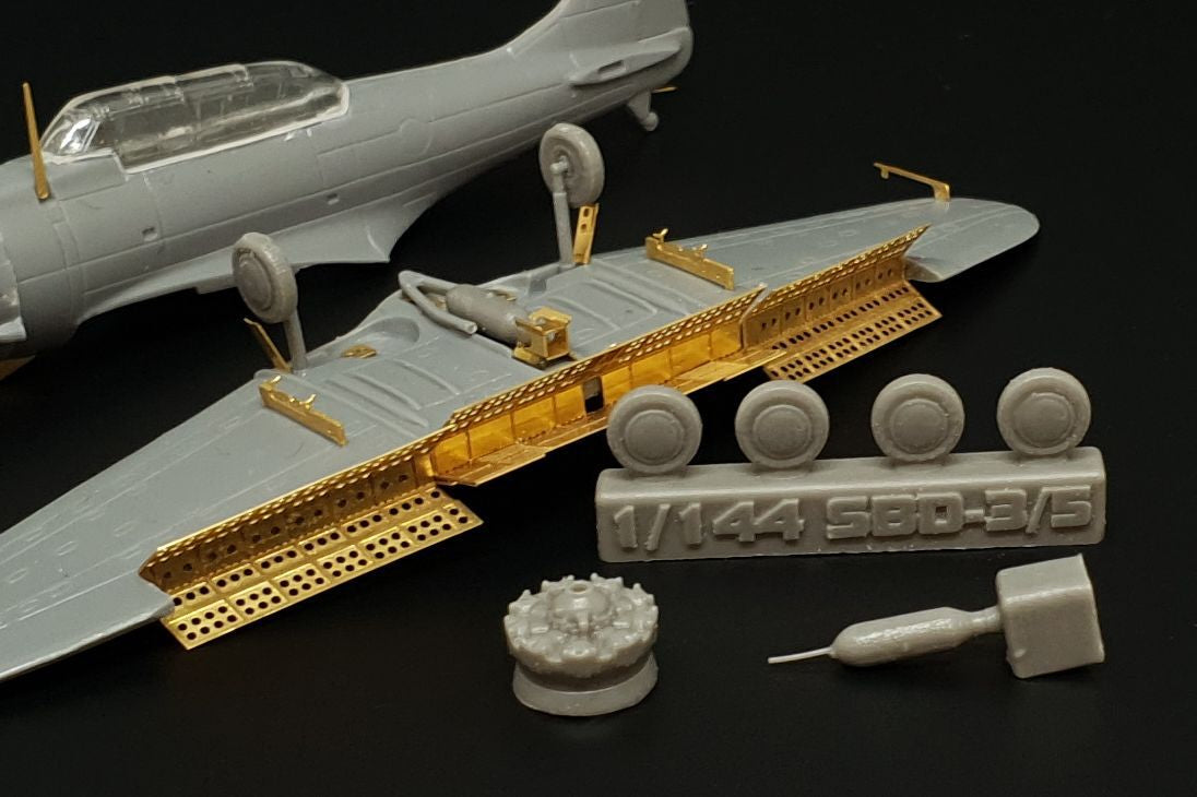 Brengun BRL144166 1:144 Douglas SBD-3 Dauntless exterior