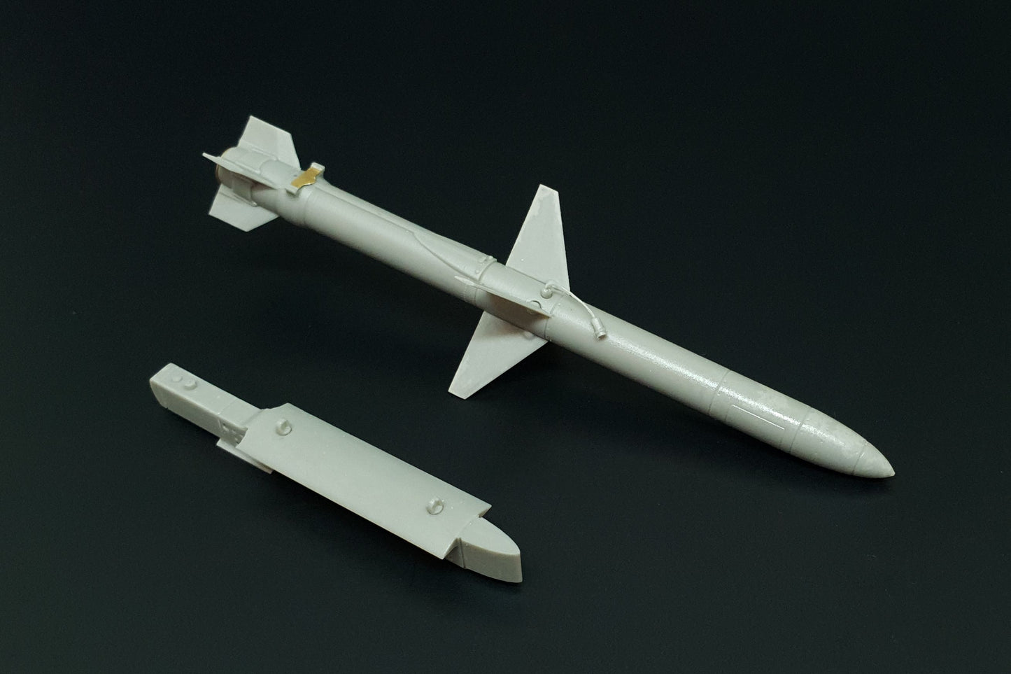 Brengun BRL32040 1:32 AGM-45 Shrike resin kit of U.S