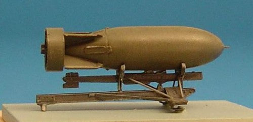 Brengun BRL48004 1:48 Bomb rack for Supermarine Spitfire + British 500lb bomb