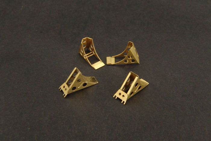 Brengun BRL48034 1:48 modern Soviet wheel chocks x 4