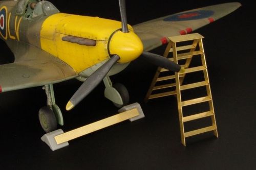 Brengun BRL48046 1:48 British wheel chock and ladder accessories RAF aircraft