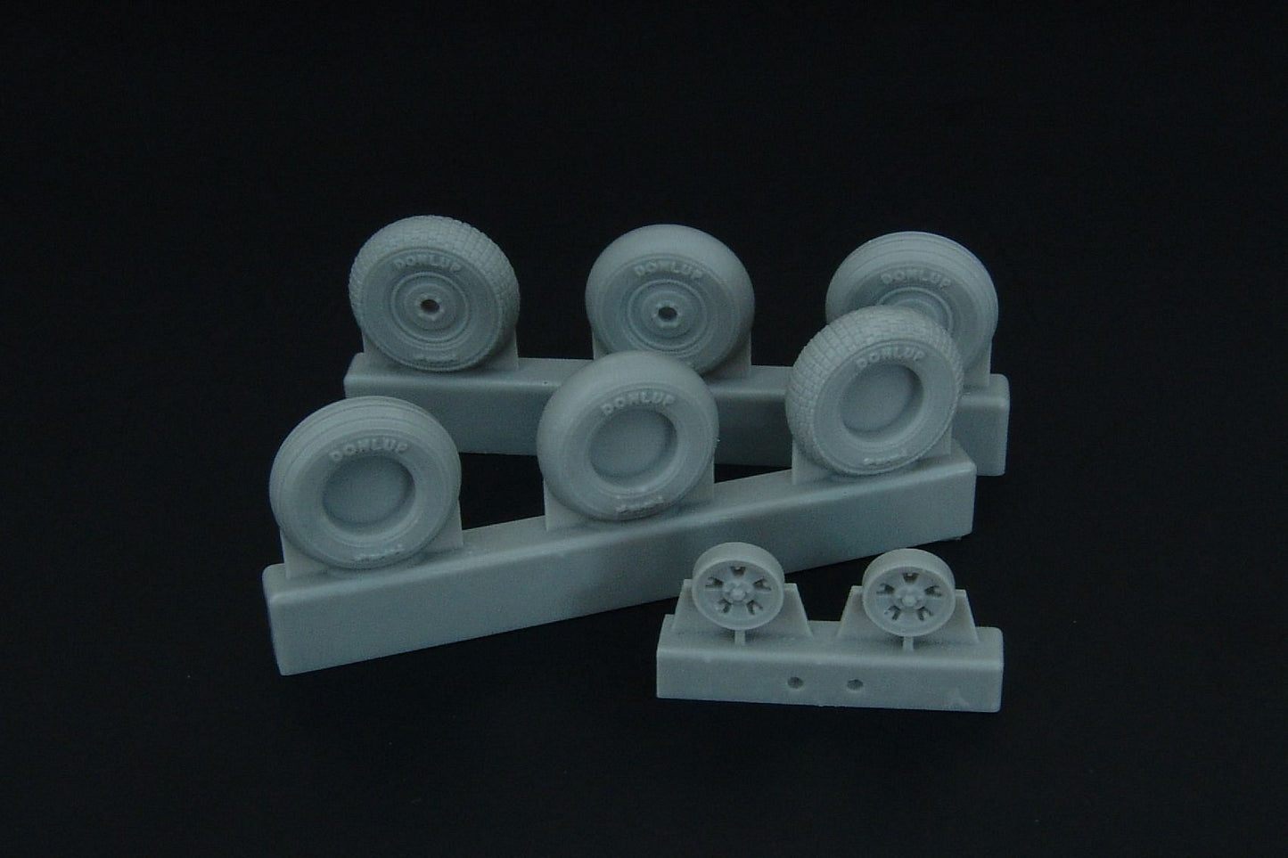 Brengun BRL48098 1:48 Supermarine Spitfire 5 spoke wheels set