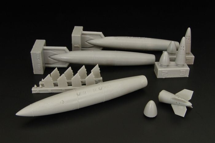 Brengun BRL48105 1:48 US 300 gallon Fuel tanks