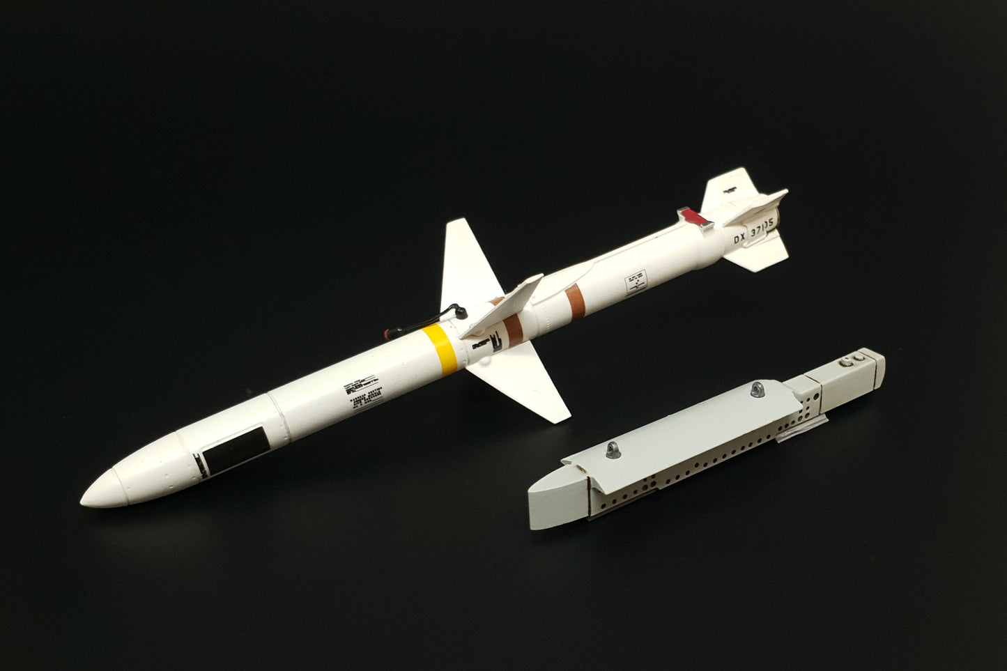 Brengun BRL48152 1:48 AGM-45 Shrike Resin construction kit of U.S