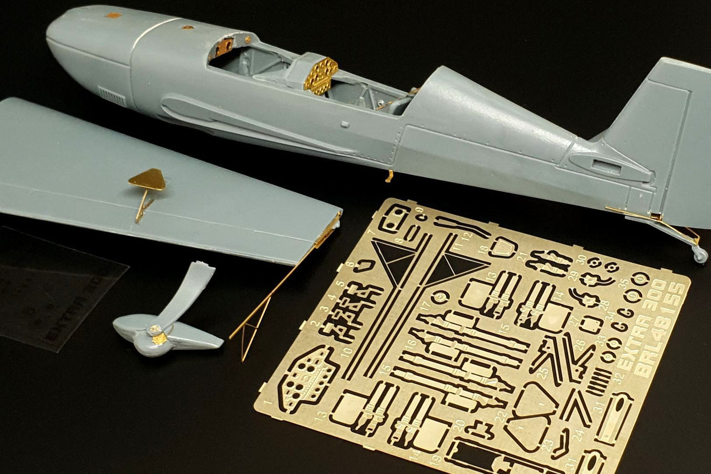 Brengun BRL48155 1:48 Extra EA-300L
