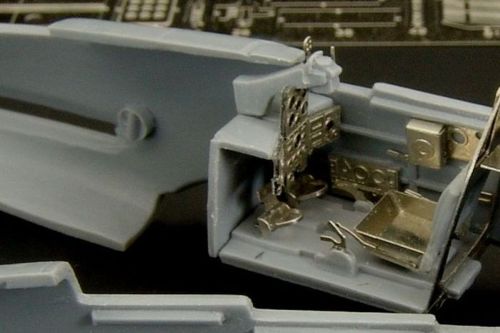 Brengun BRL72040 1:72 Kawasaki Ki-61-II canopy details for the bubble top