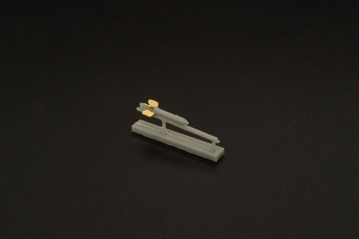 Brengun BRL72127 1:72 Soviet rockets RS-82