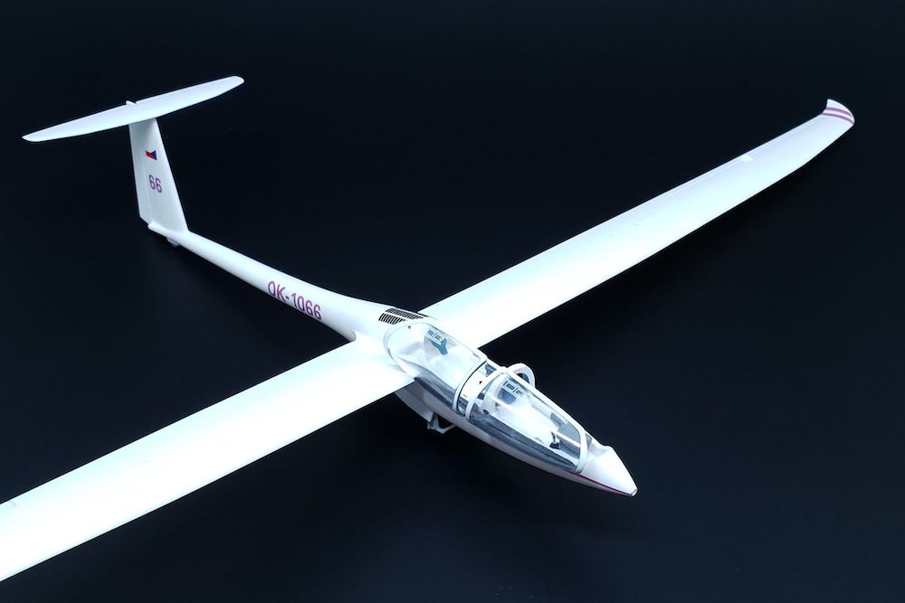 Brengun BRP48006 1:48 DG-1000S Glider "AKVY"