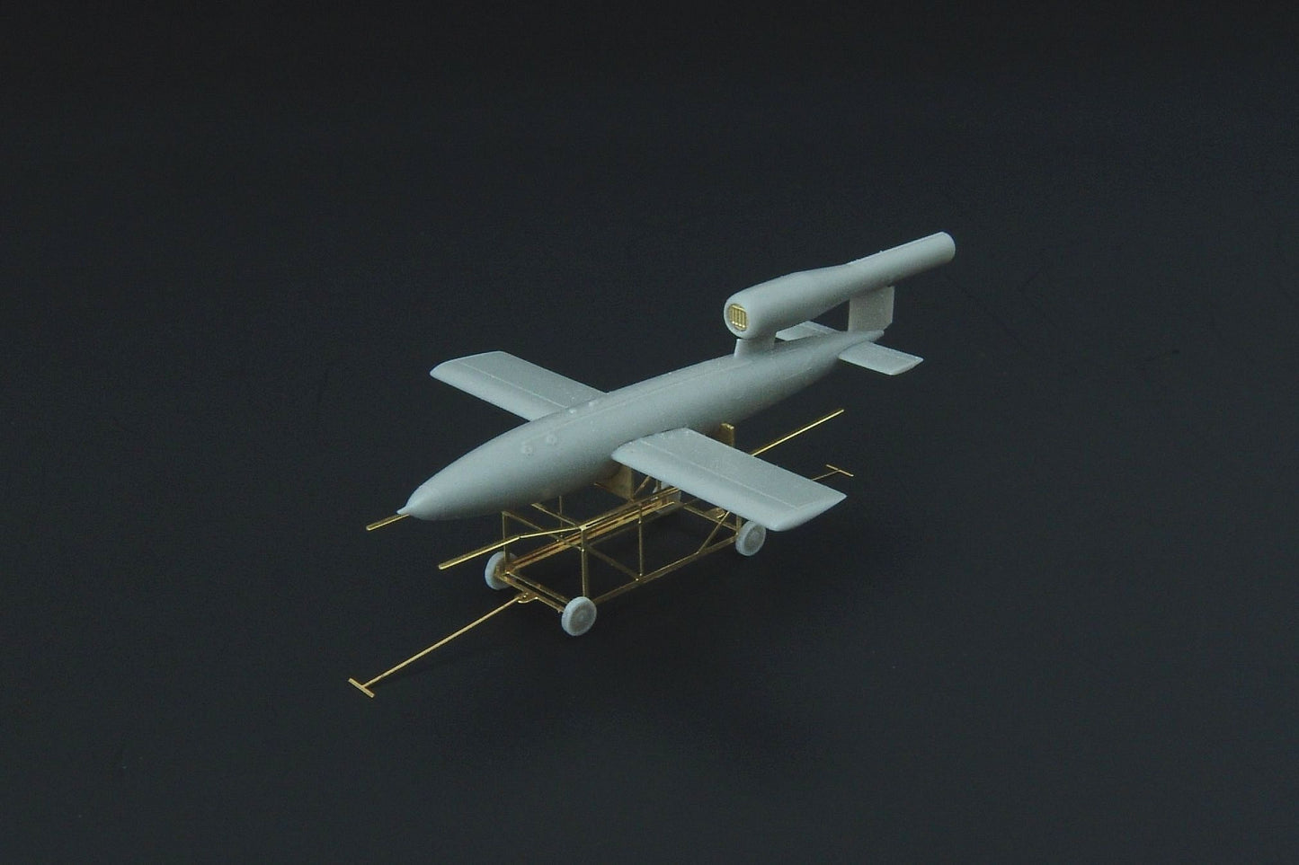 Brengun BRS144037 1:144 Fieseler Fi-103 / V-1 flying bomb
