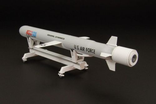Brengun BRS48003 1:48 AGM-109 TOMAHAWK--Resin kit with PE parts & decals of U.S