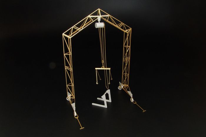 Brengun BRS48004 1:48 German WWII airfield portal crane
