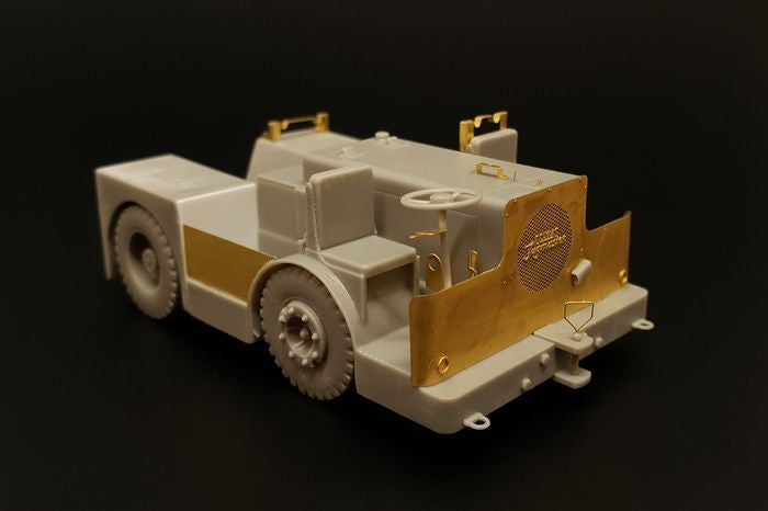 Brengun BRS48013 1:48 UK Tugmaster deck tractor