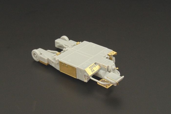 Brengun BRS72003 1:72 A/S32A-32 Spotting dolly tractor