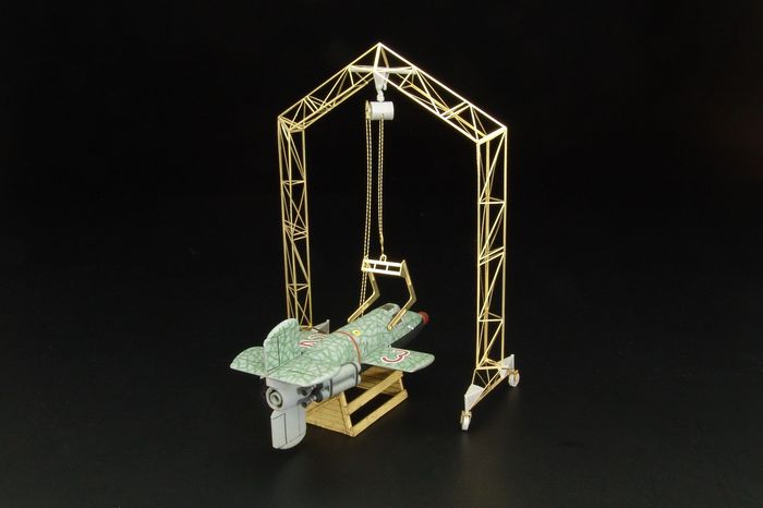 Brengun BRS72006 1:72 German airfield portal crane