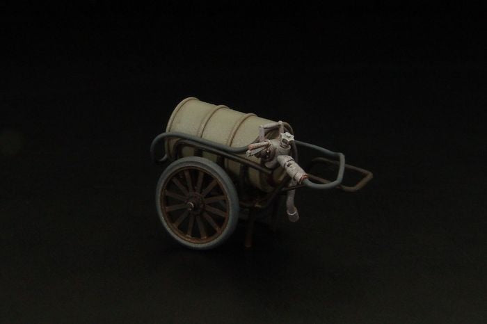 Brengun BRS72012 1:72 Japanese refueling cart