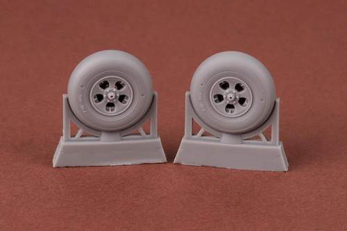 Attittude Aviation BUC-24015 1:24 Supermarine Spitfire /Seafire 5-spoke wheels