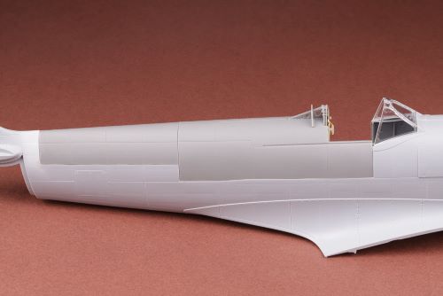 Attitude BUC-24023 1:24 Spitfire/Seafire Fuselage Conversion