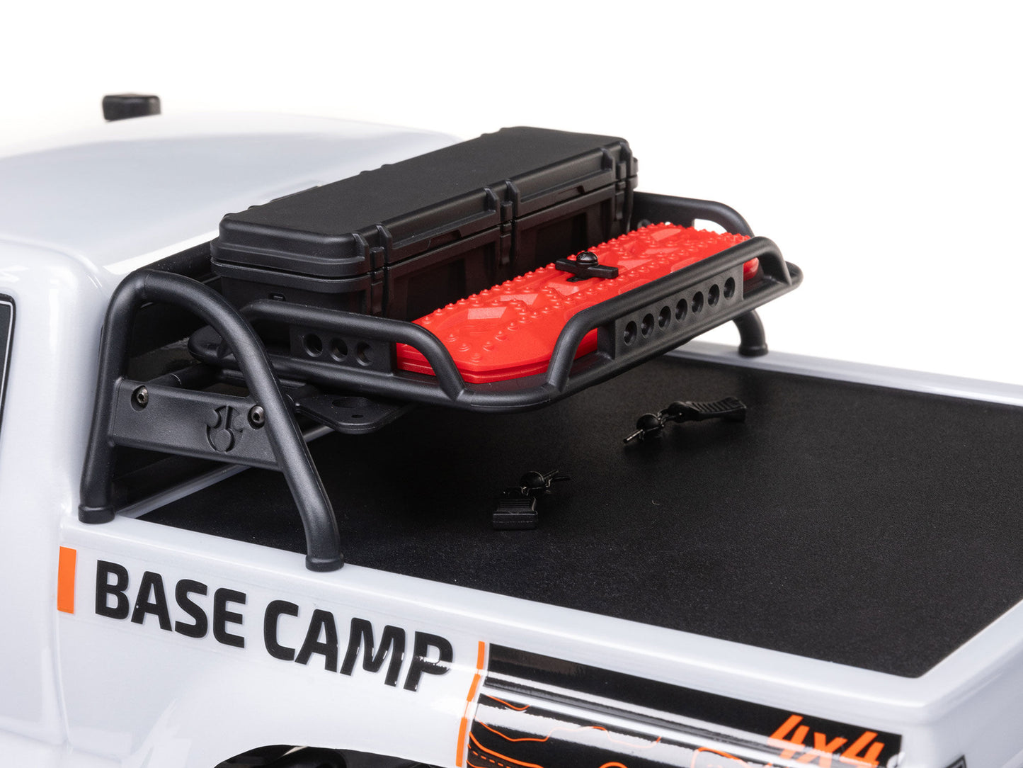 Axial SCX10 III Base Camp 4X4 RC Rock Crawler RTR - White 1:10 AXI-1375T1