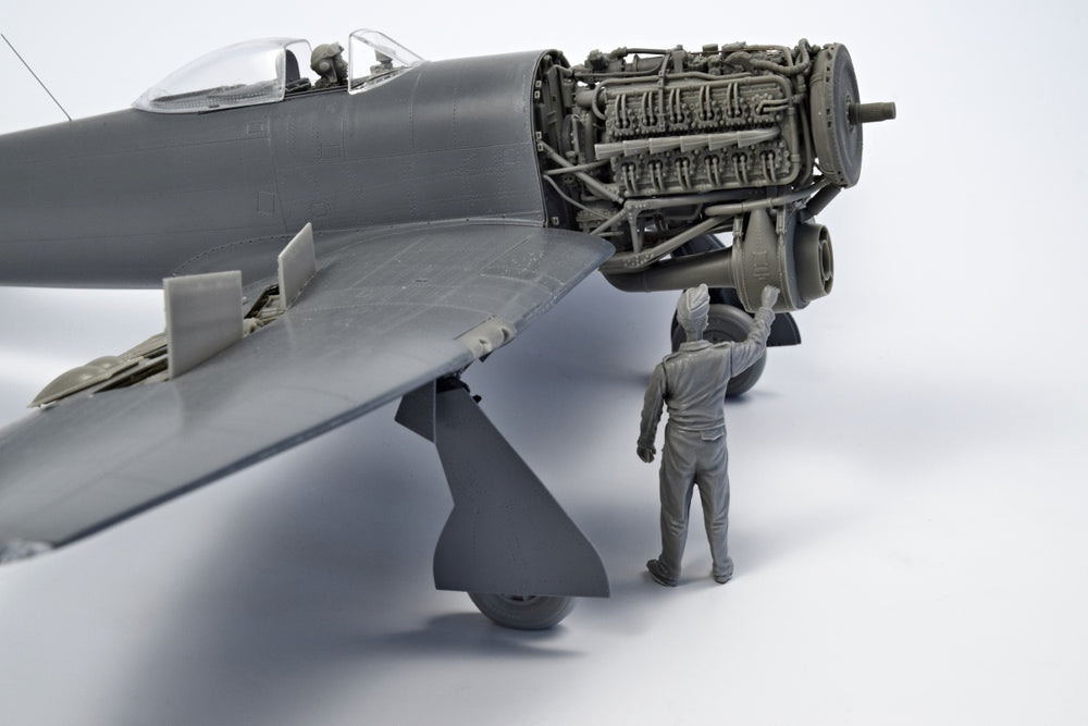 CMK/Czech Master Kits CMF32340 1:32 RAF WWII Hawker Tempest/Typhoon Mechanic
