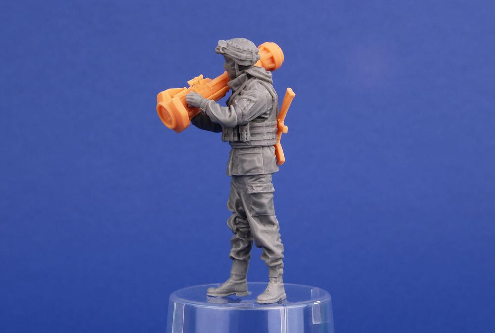 CMK/Czech Master Kits CMF35379 1:35 Ukranian Soldier with NLAW and AK-74MN