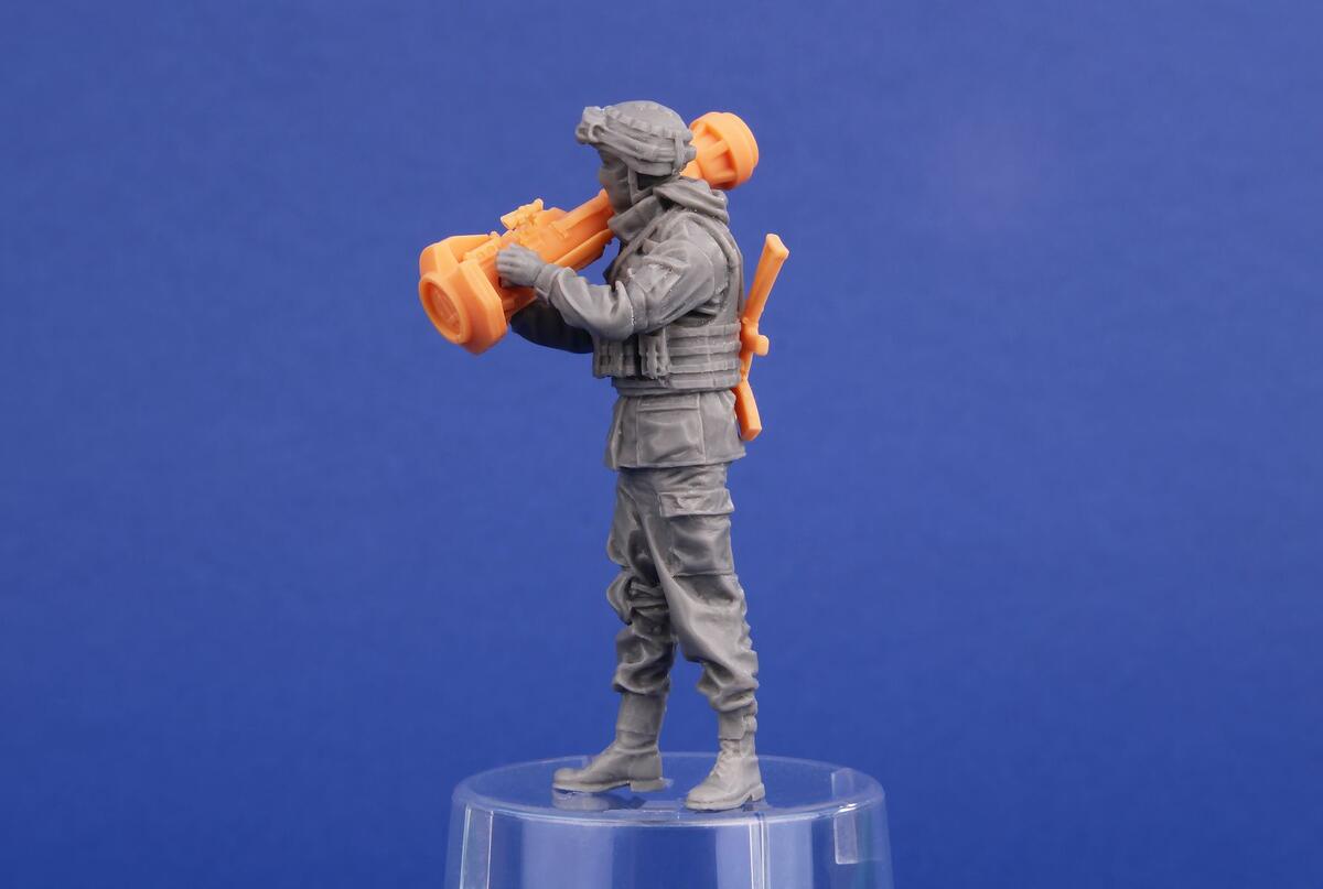 CMK/Czech Master Kits CMF35379 1:35 Ukranian Soldier with NLAW and AK-74MN