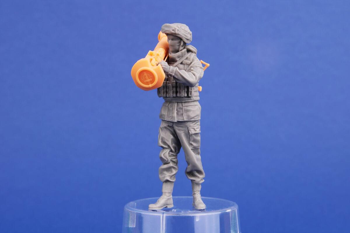 CMK/Czech Master Kits CMF35379 1:35 Ukranian Soldier with NLAW and AK-74MN