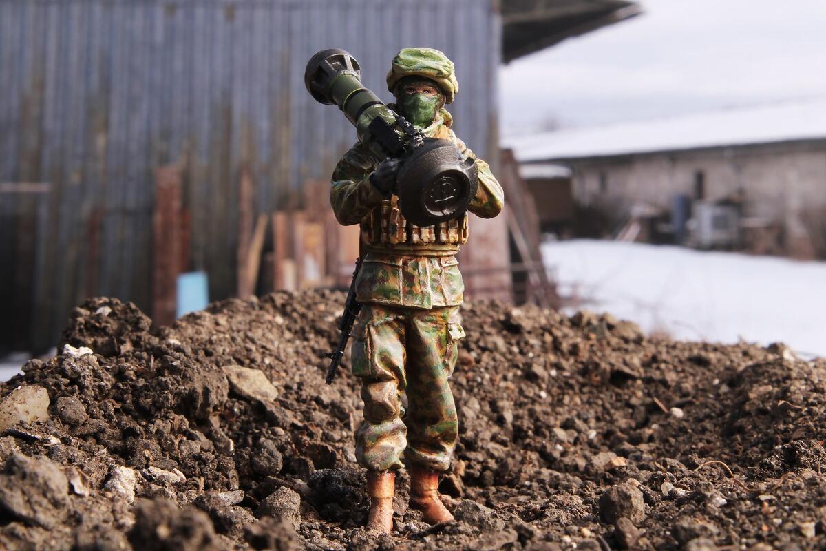 CMK/Czech Master Kits CMF35379 1:35 Ukranian Soldier with NLAW and AK-74MN