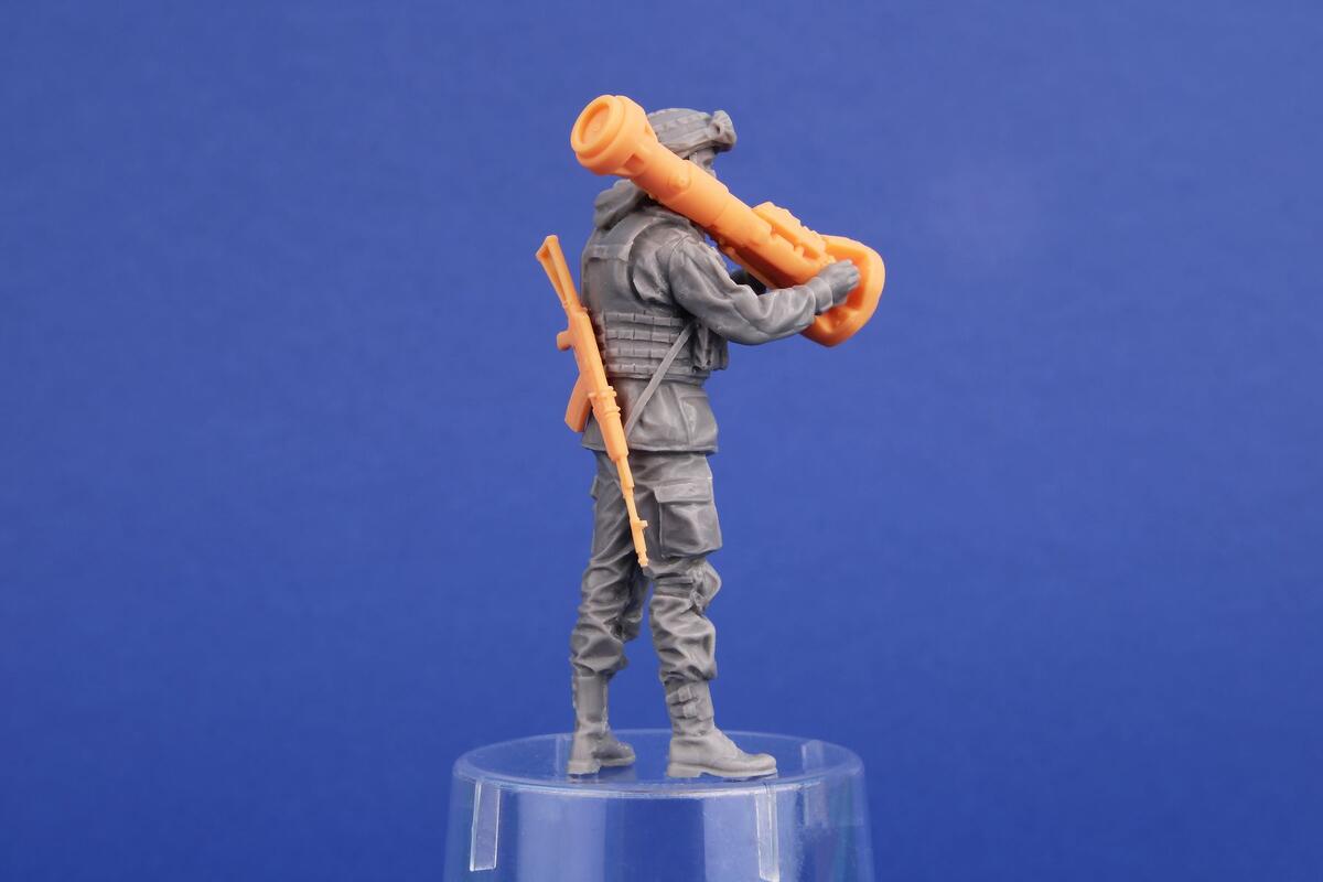 CMK/Czech Master Kits CMF35379 1:35 Ukranian Soldier with NLAW and AK-74MN
