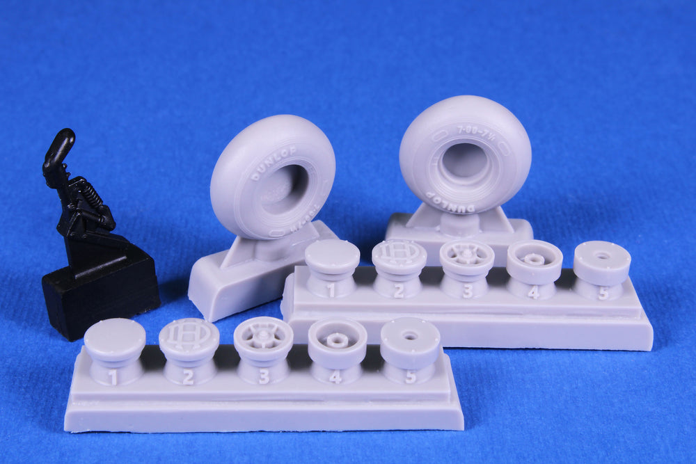 CMK CMK5139 1:32 DH.82 Tiger Moth Mainwheels and Tailskid