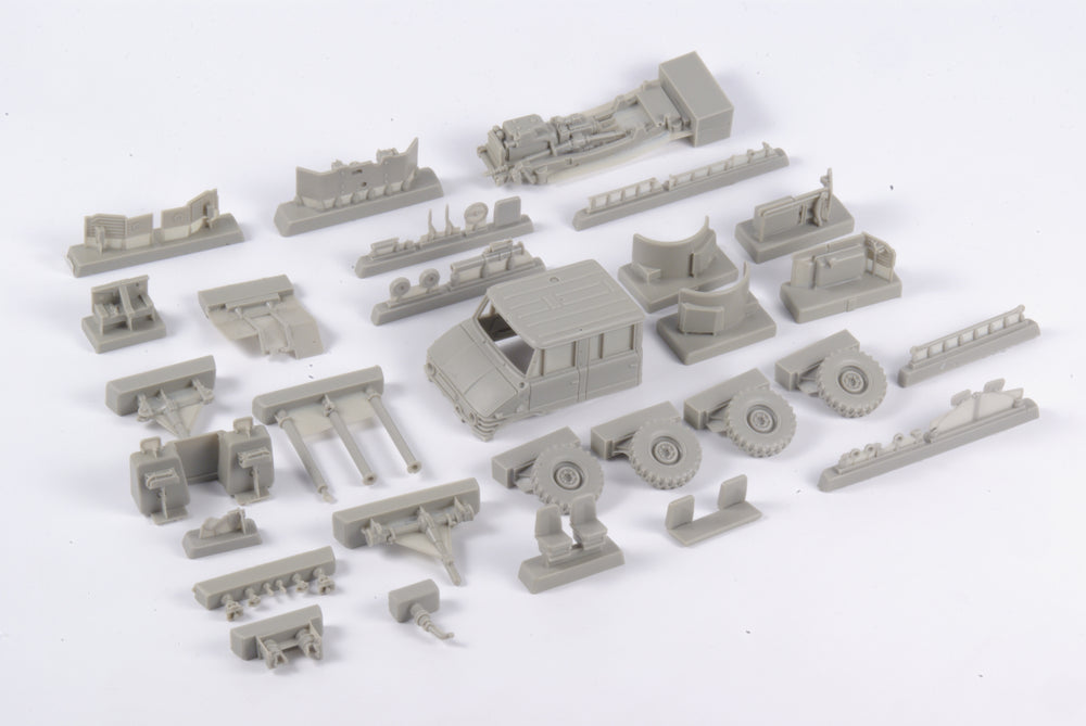 CMK CMK8055 1:48 Unimog U406 DoKa Military Airport Tug & Towbar