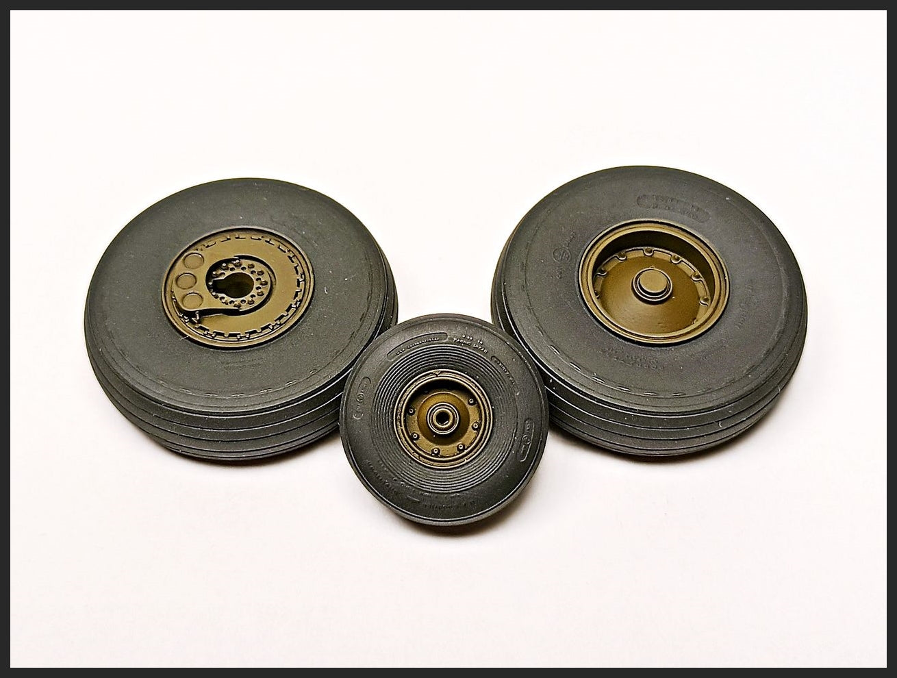 Clear Prop Models CPA35002 1:35 Sikorsky CH-54A "Tarhe" wheel set