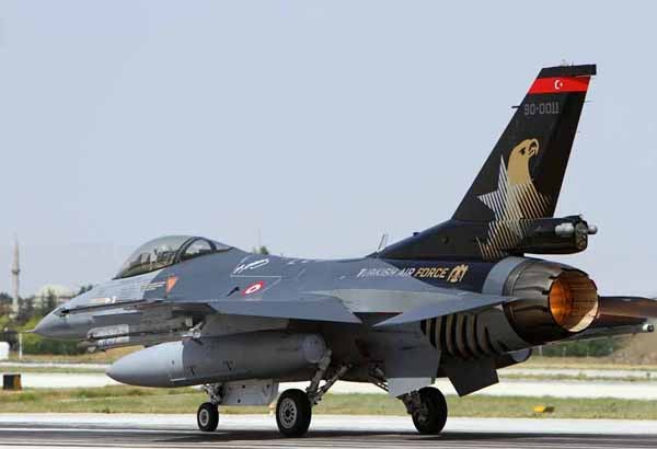 Babibi DBT-01014 1:48 F-16C NATO Tigermeet 2006 Special Tail
