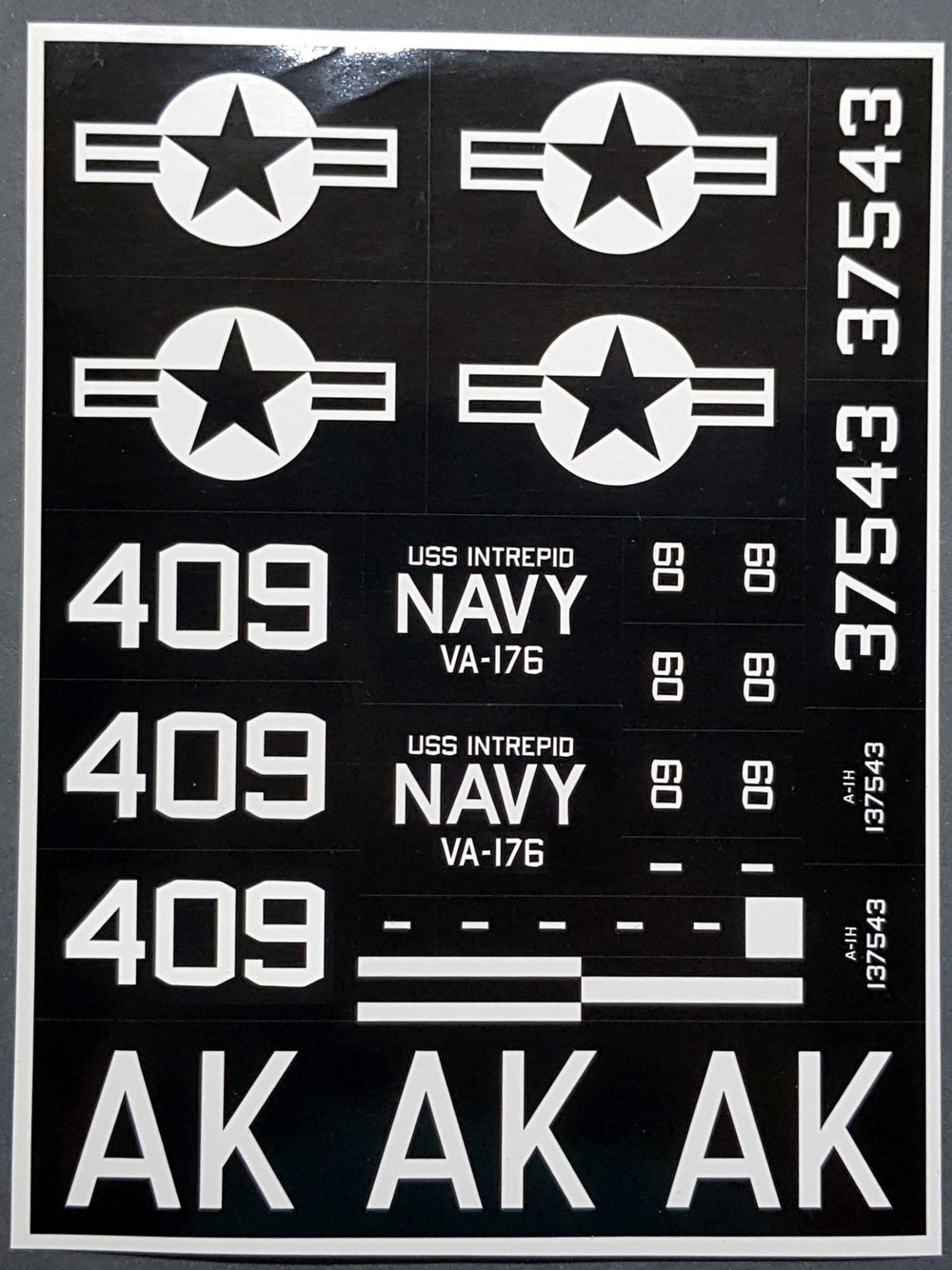 Dead Design DDMNM32012 1:32 A-1H Skyraider Insignia & USN Markings