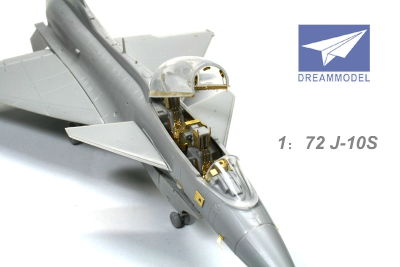 Dream Model DM0515 1:72 Chengdu J-10S twin seat version