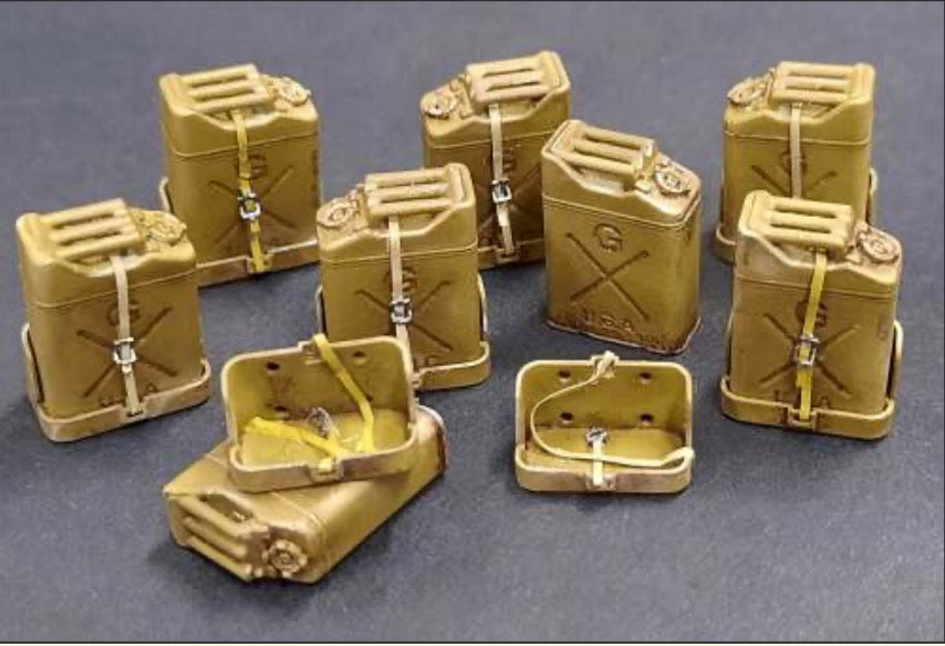 Plus Model PMDP3038 1:35 US Jerry cans WWII with holder bases