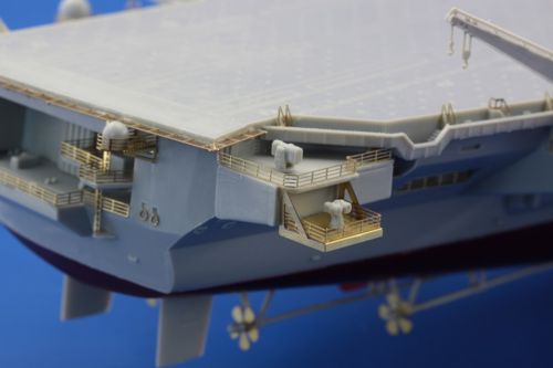 Eduard ED17027 1:700 USS Nimitz CVN-68